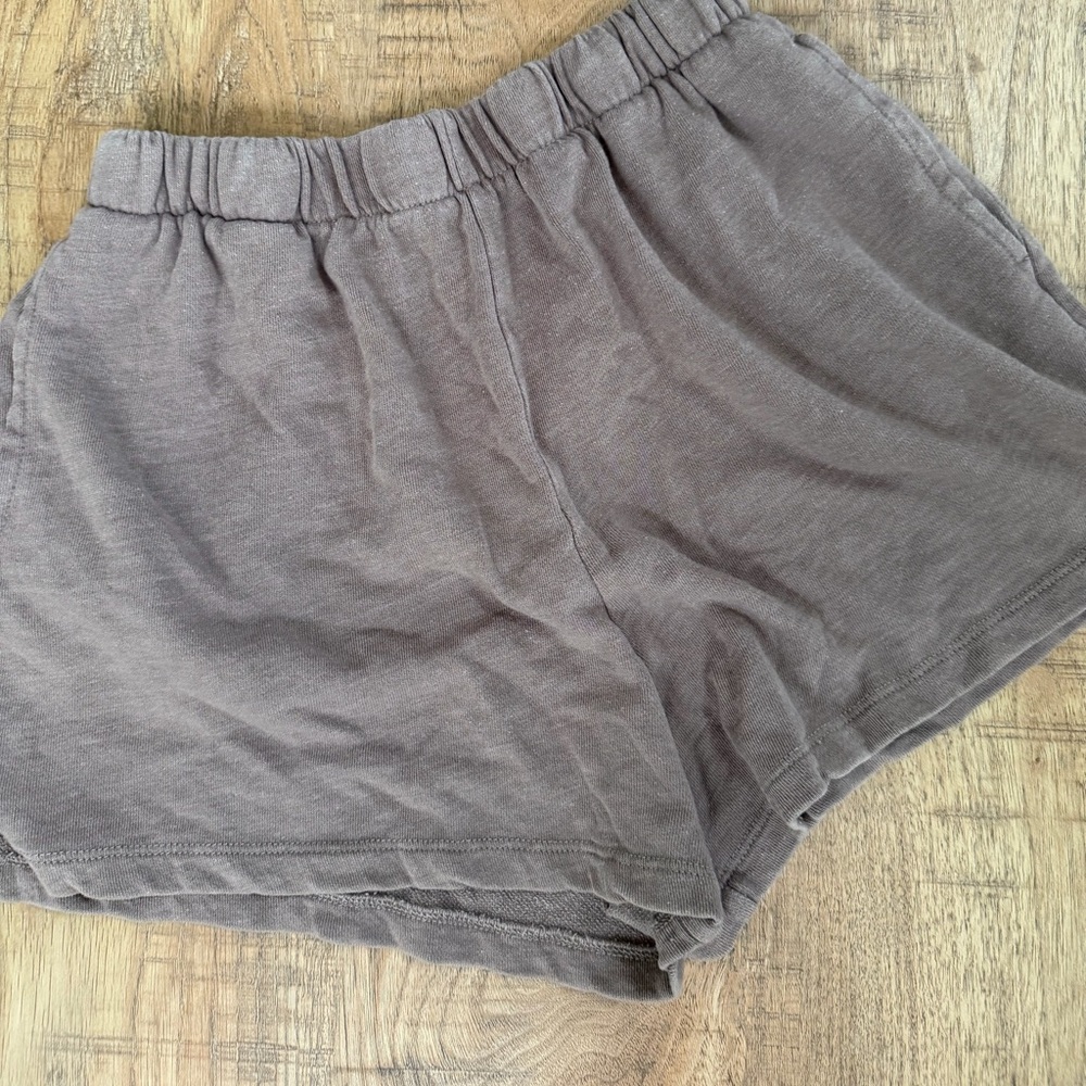 GUC Garage Tan Shorts w/ Pockets